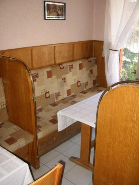 Csini Panzio Drinkbar Otel Gyál Dış mekan fotoğraf